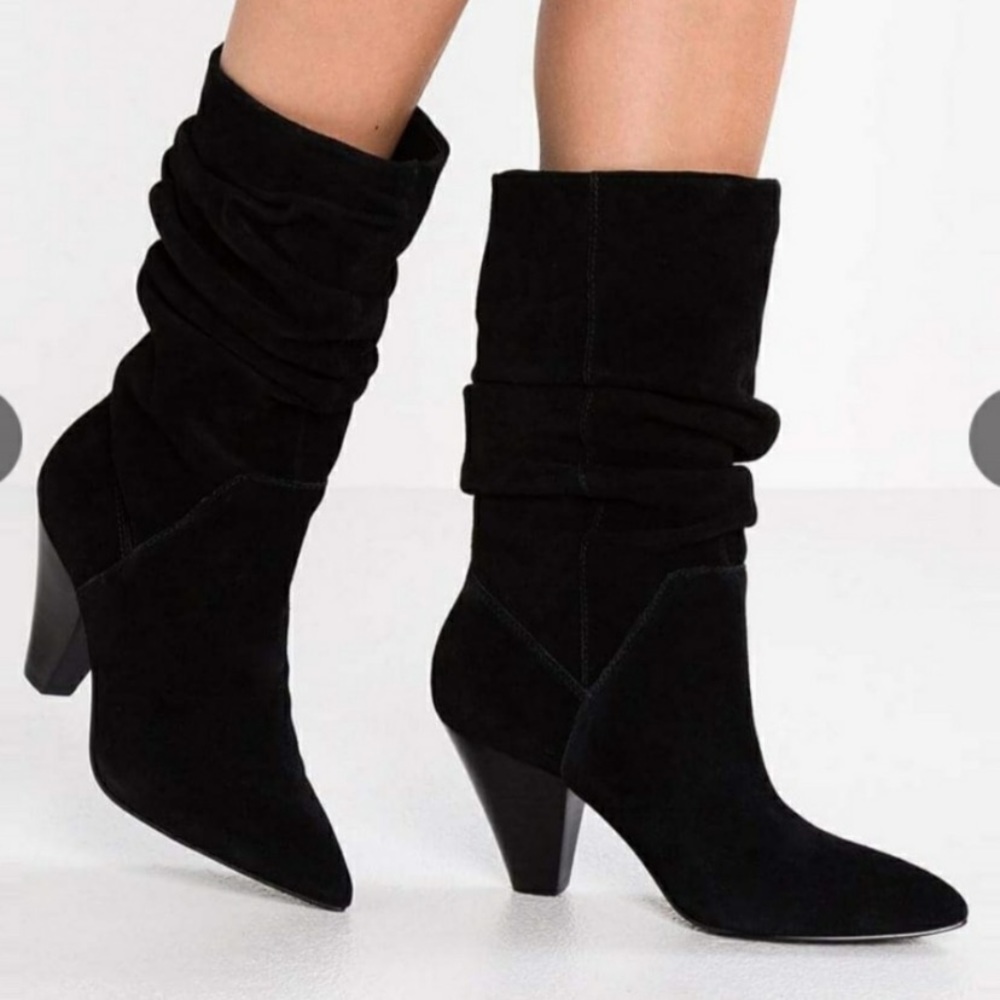 Suede slouchy boots sz 5